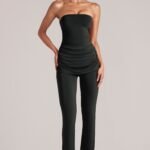 Mid-Rise Fitted Trousers  in Black