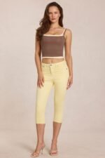 Mid-Rise Capri Jeans in Lemon Yellow