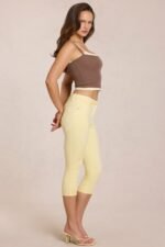 Mid-Rise Capri Jeans in Lemon Yellow - Image 3
