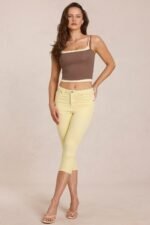 Mid-Rise Capri Jeans in Lemon Yellow - Image 6