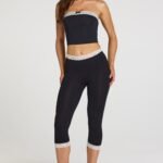 Modal Lace-Trim Mid-Rise Capri Leggings in Black