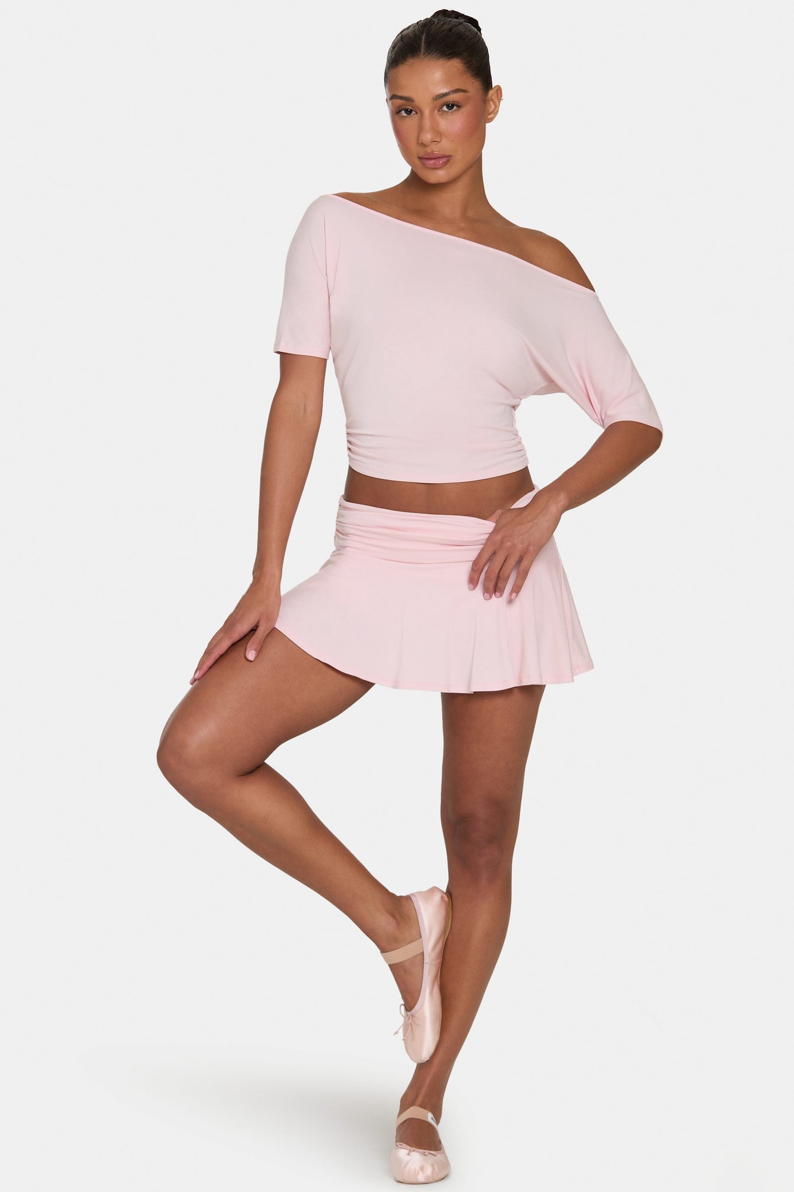 Ombralye--mini-skort-in-blush_BT16379Ombralye-_p-E2-_p-84-_p-A2Blush_5 Ombralye Mini Skort in Blush - Image 1